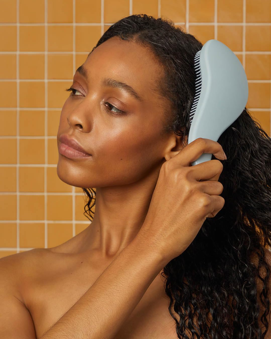 Kitsch Detangler Hair Brush for Curly or Straight, Wet and Dry Hair, Detangling Brush with Flexible Hairbrush Bristles, Hair brushes for Women & Men, Adults & Kids, for Shower & Travel - Haze Blue